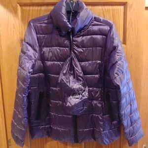 Lightweight packable ladies jacket